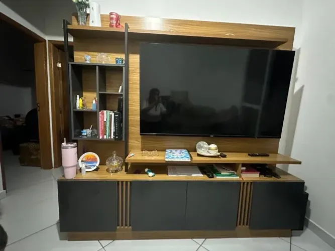 Home Theater/Rack Moderno Completo com Painel Ripado - Impecável/Móvel para sala/painel