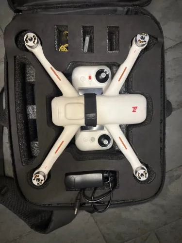Drone FIMI A3 Completo com Controle de Tela Integrada e Maleta