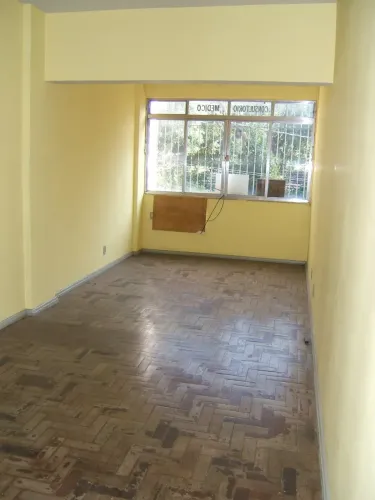 Sala para locação com 21m² em São Gonçalo.