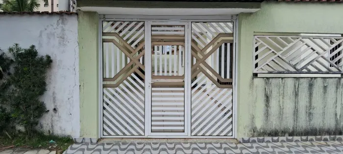 Portão de alumínio