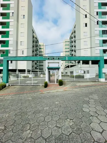 Apartamento em Criciúma, Bairro Vera Cruz - 2 quartos, 1 suíte e garagem coberta
