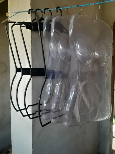 Cruzetas, expositor de roupas.$7 reais.