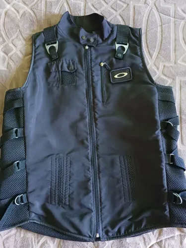 Colete da oakley (novo nunca usado)