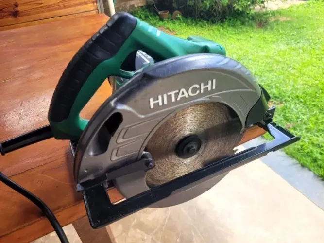 Serra Circular 7.1/4" 1710W Hitachi C7ST (220V)