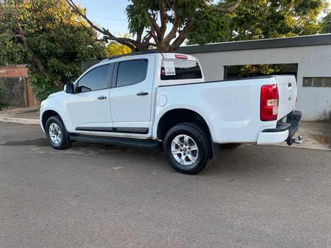 Chevrolet S10 Pick-up LS 2.4 F.power 4X2 CD 2015