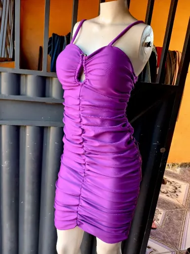 Vestido colado de 299,99 por R$60.00