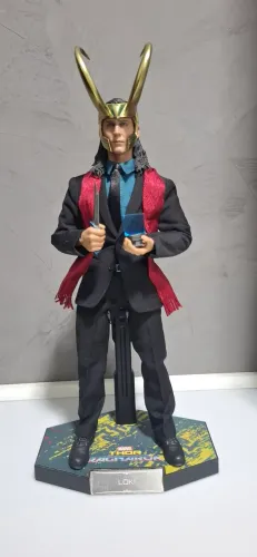 Boneco Loky Custom 1/6