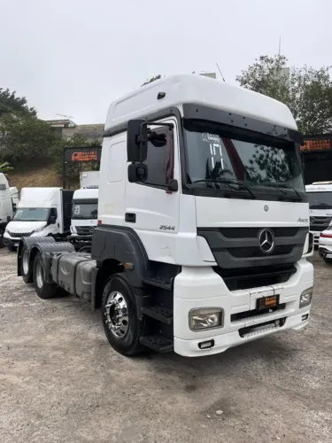 Mb 2544 2017 6x2 Teto alto