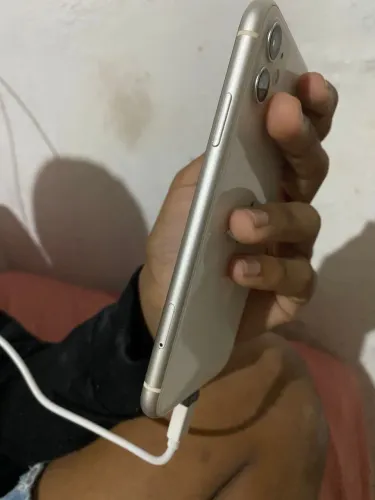 iPhone 11 em perfeito estado
