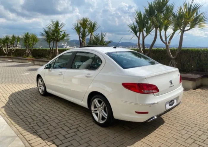 Peugeot 408 Sedan Griffe 1.6 Turbo 16V 4P Aut. 2013