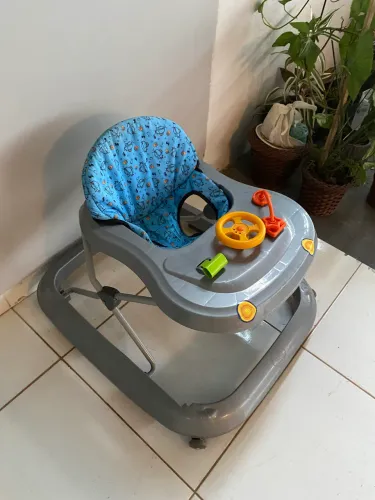 Vende se andajar infantil