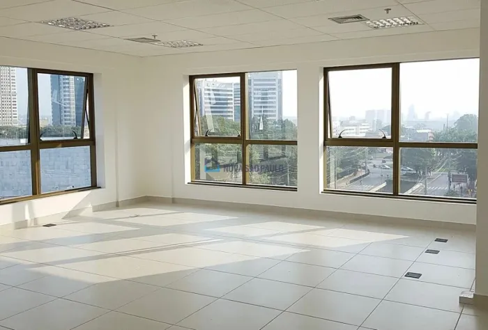 Sala comercial à venda em Alphaville no New York Tower para investidor