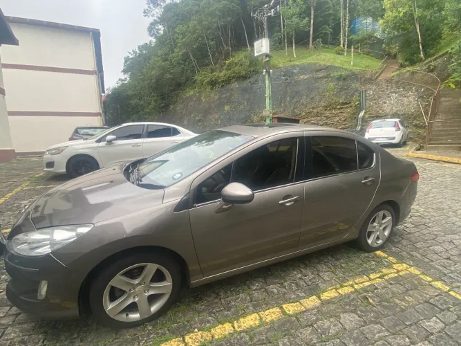 Peugeot 408 Sedan Feline 2.0 Flex 16V 4P Aut. 2012