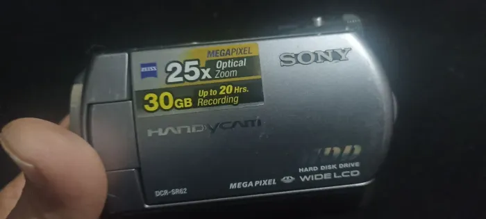 Camera Sony não sei se está funcionando está sem bateria .