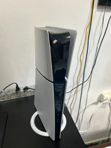 PlayStation 5 com 2 controles e caixa conservada