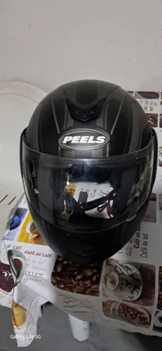 Capacete peels