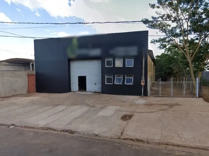 Barracão c/ 600m² a.t. em  Rondonópolis/MT