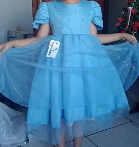 Vende-se vestido infantil 5 a 6 anos