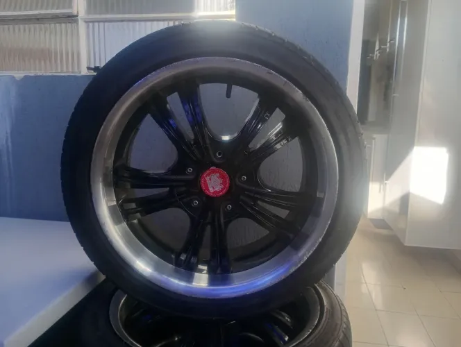 Rodas Importadas aro 17 - Marca LF Works - Furação 4x100