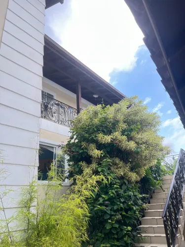 Alugo apartamento