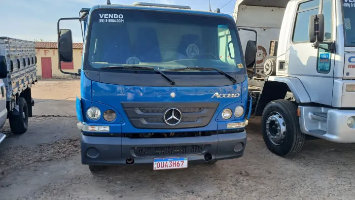 Mercedes bens 815 ano 2013