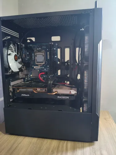 Vendo computador ( COMPLETO ESTA APENAS SEM PLACA MÃE E COOLER