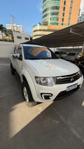 Mitsubishi L200 Triton HPE 3.2 CD TB Int.diesel AUT 2015