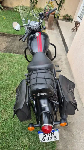 Moto Custom de ótimo desempenho,  muito econômica,  freis com revisão recente. 