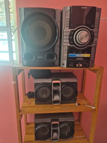 Sony Genezi 400W RMS + conjunto completo de caixas, tudo funcionando perfeitamente