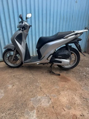Honda SH 150 18mil km apenas - act cartão