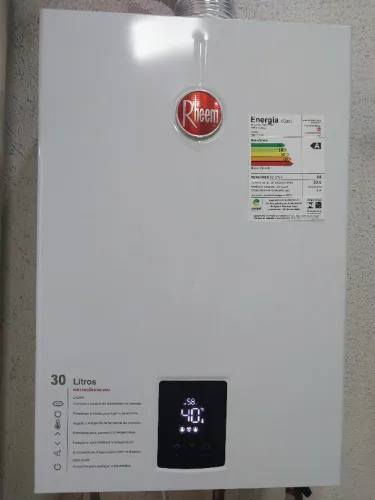 Aquecedor de 30L Rheen digital gás glp perfeito funcionamento em 3x e com garantia.