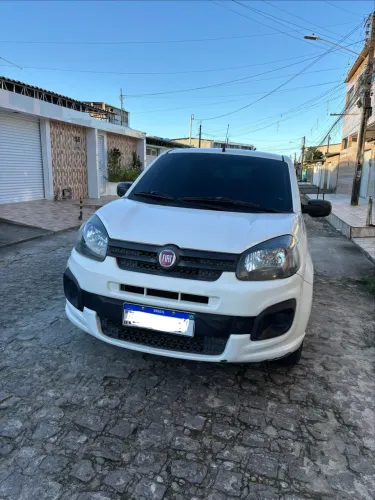 Fiat Uno Attractive 1.0 EVO Fire Flex 8V 5P 2021