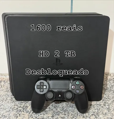 Ps4 slim HD 2TB