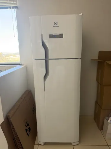 Geladeira Frost Free 310 L - Electrolux