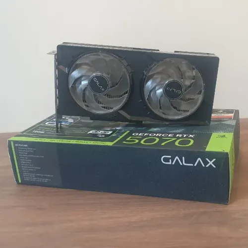 PLACA DE VIDEO RTX 5070 12GB GALAX 1-CLICK OC GDDR7 DLSS RAY TRACING SEMI NOVA!