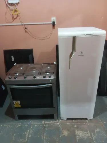 Kit Fogão Elétrico 5 Bocas e Geladeira Electrolux Gelo Seco