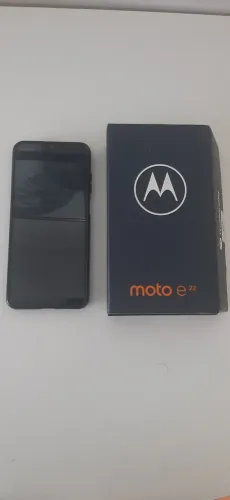 Motorola E22