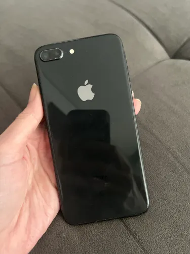 iPhone 8 Plus