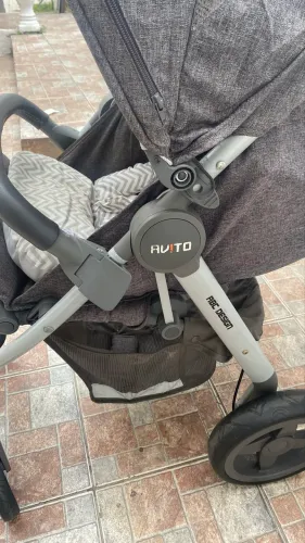 Avito Carinho de bebê com proteção UV 50+