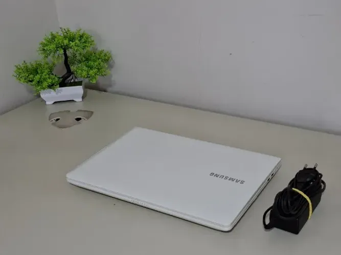NOTEBOOK SAMSUNG + SSD + Bateria 4 Horas + RAPIDOO + OFFICE + Win 10 Pro + Até 12x