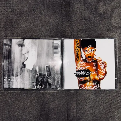 Rihanna - Unapologetic Deluxe Duplo (CD+DVD Loud Tour)