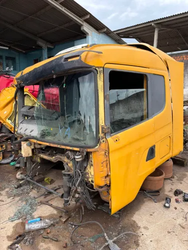 Cabine Scania 124 Série 4 para recuperar