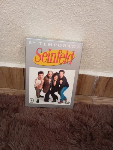 box em DVD da 8ª temporada da série Seinfeld