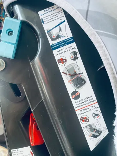 Cadeira de bebê para auto
