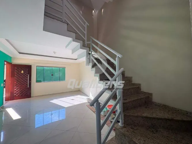 Casa em Jardim Guapituba