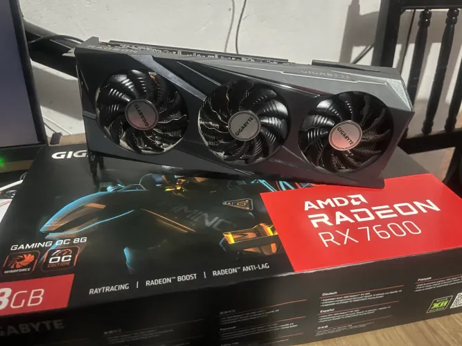 Rx 7600 gigabyte
