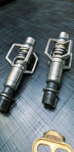 Pedal Crank Brothers Egg Beater 3 - 280g. + Taco