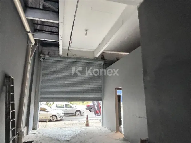 Galpão à venda com 320 m² em Cambuci, São Paulo