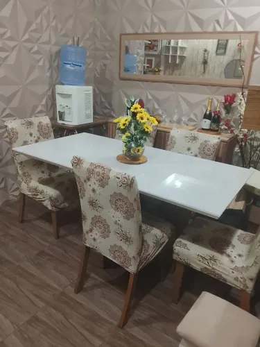 Mesa 6 cadeiras