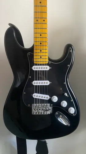 Guitarra Stratocaster